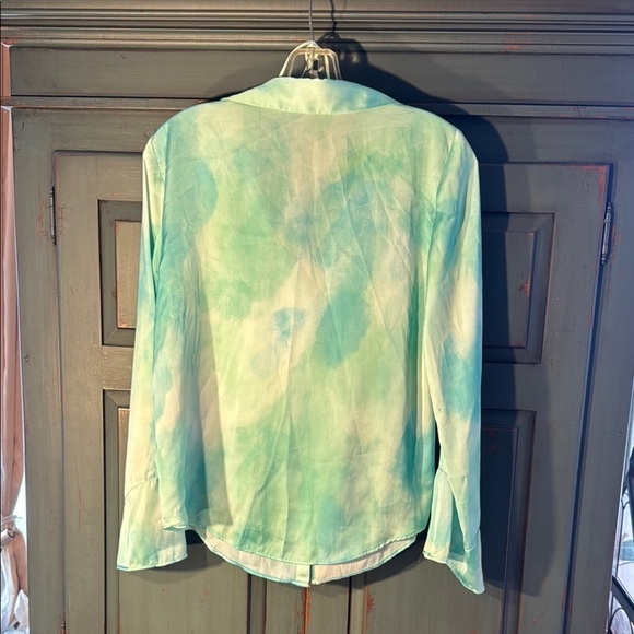 Beautiful ZARA Aqua and White Button-Up Blouse with Bell Sleeves - Picture 2 of 9